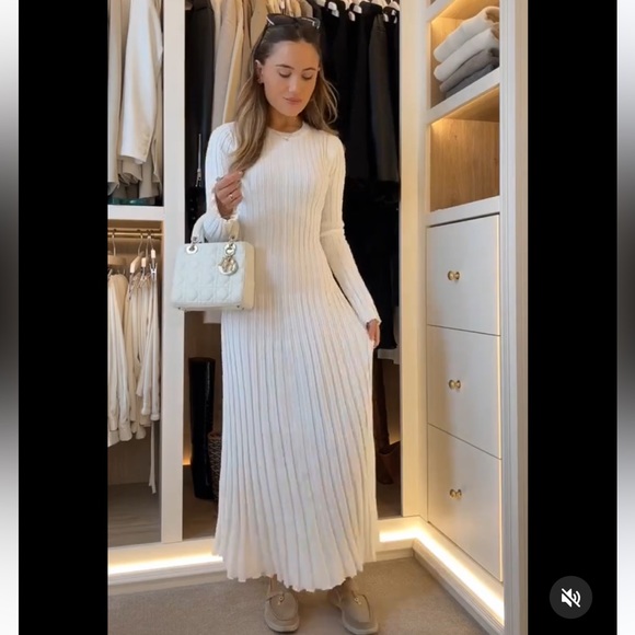 DISSH ADA DRESS SIZE M in WHITE - Picture 6 of 16